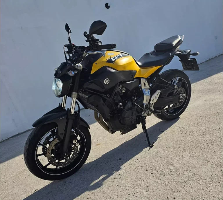 Yamaha MT 07 moto 700 cilindradas 2016 1