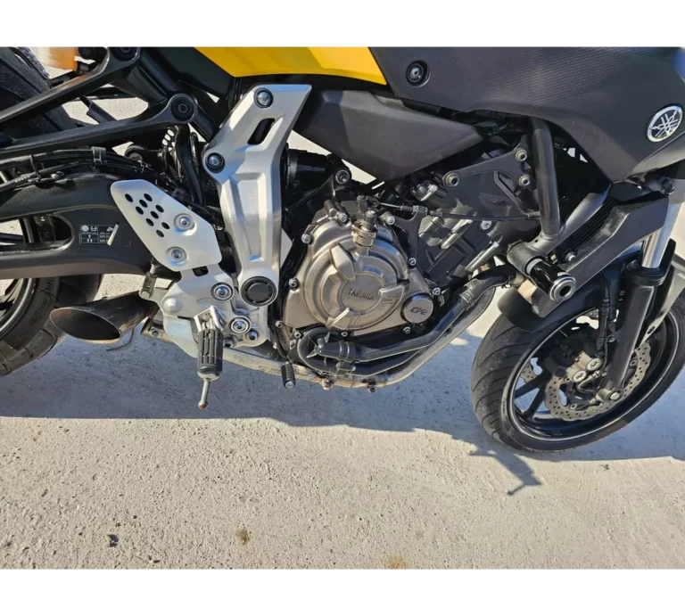 Yamaha MT 07 moto 700 cilindradas 2016 10