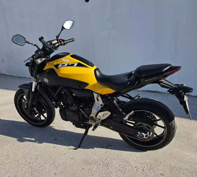 Yamaha MT 07 moto 700 cilindradas 2016 3